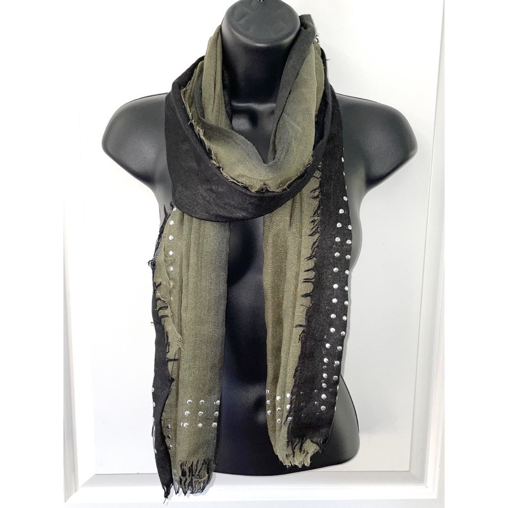 Green scarf